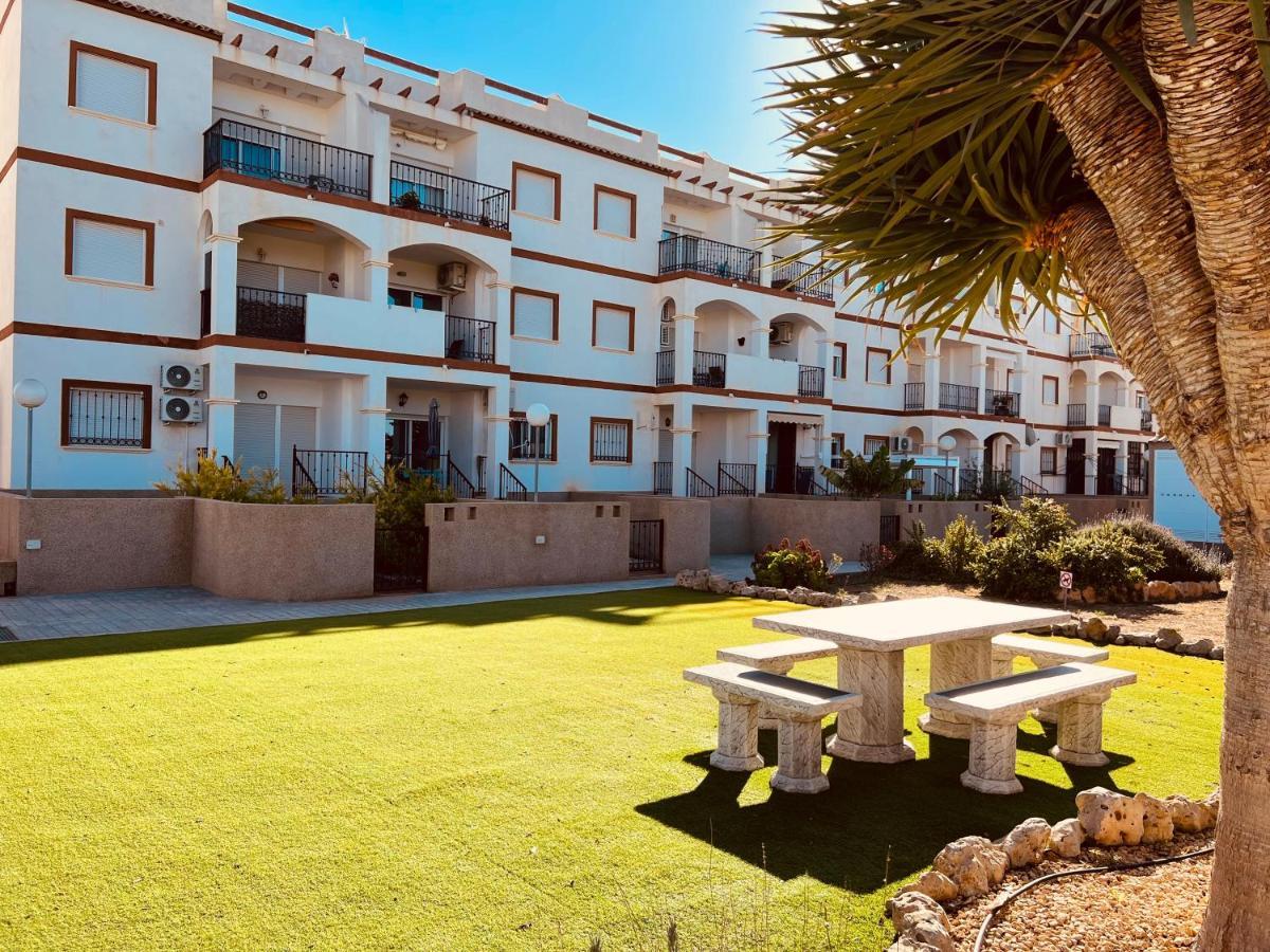 Casa Flania, Seaview, 2-Bedroom, 2-Bathroom Alicante Exterior photo
